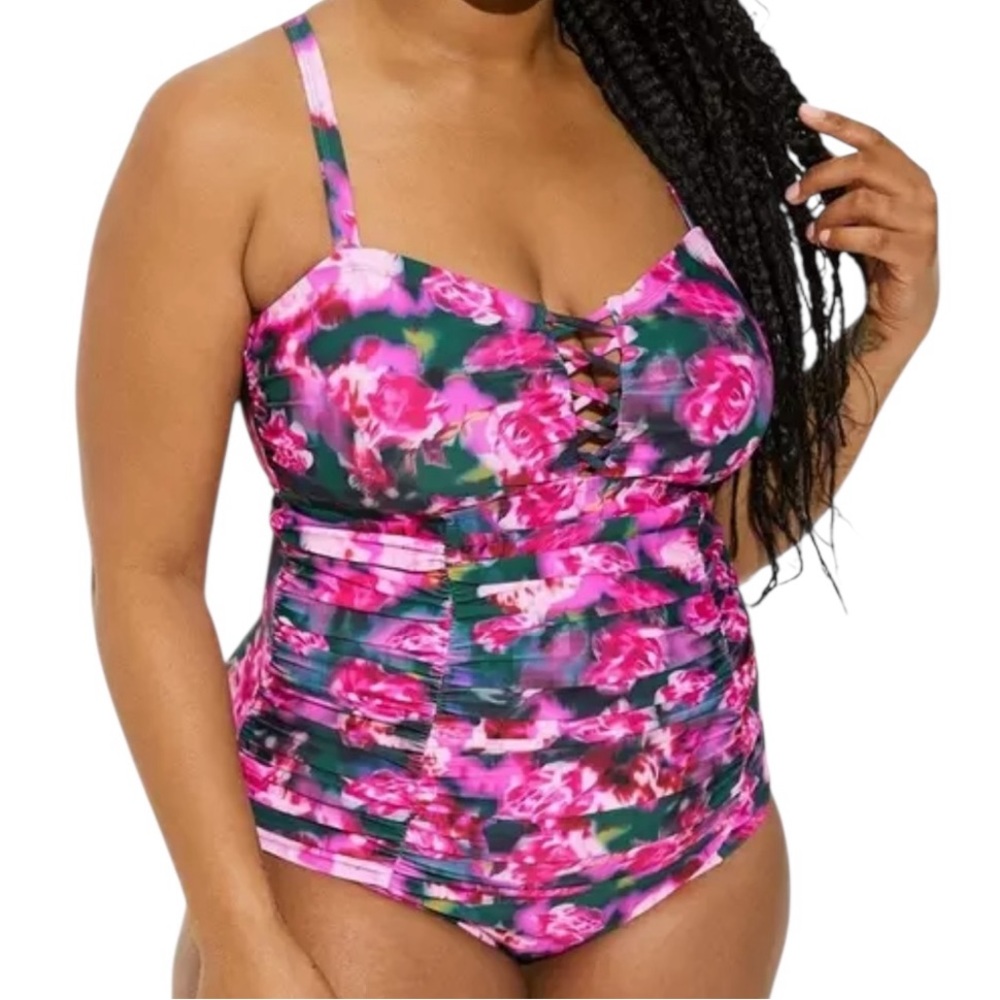 torrid Wireless Lattice Front Pink Blur Roses Floral One-piece Swimsuit 3X NEW